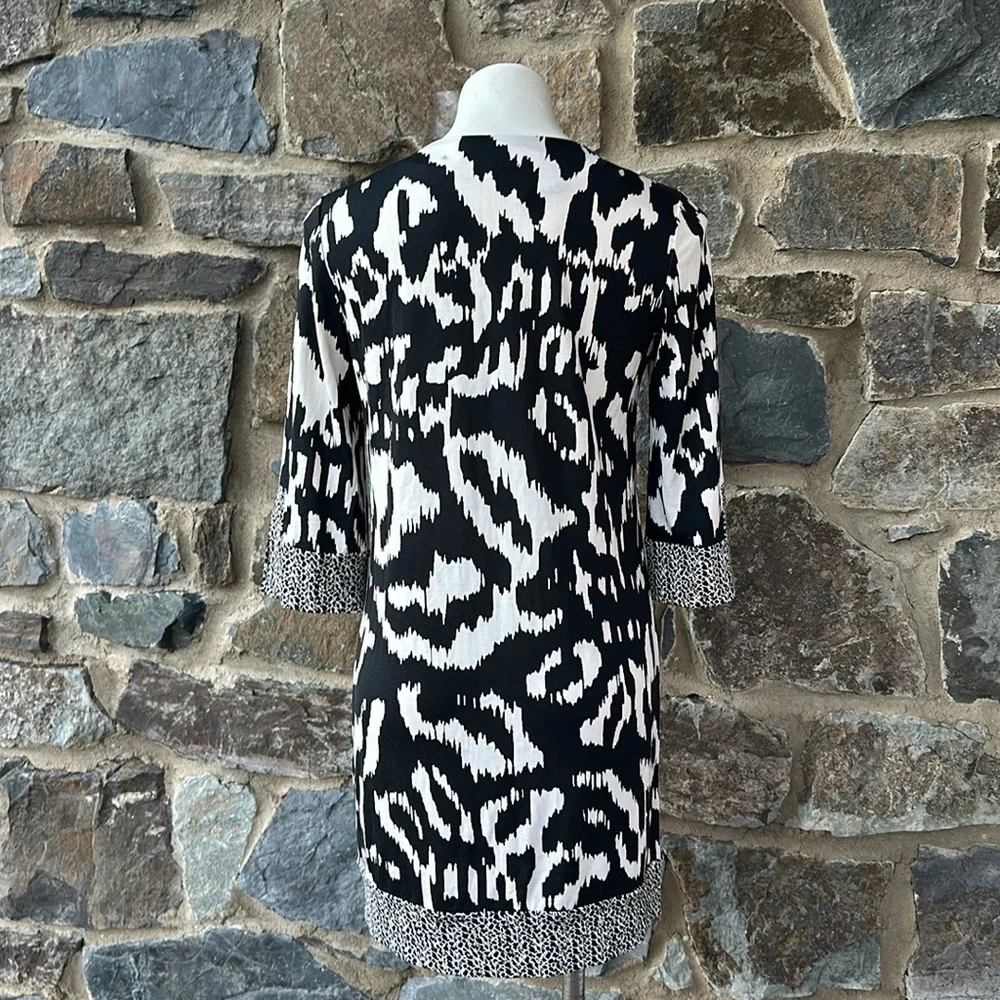 Diane Von Furstenberg 'Rose' Silk Ikat Print Shift Dress in Black/White Size 6